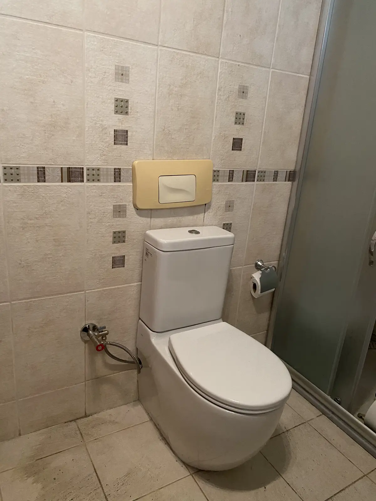 Klozet montajı ve taharet musluğu bağlantısı